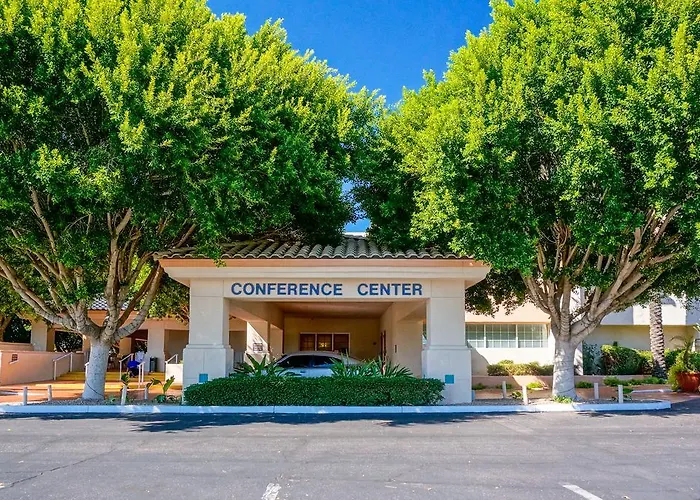 Hotel Windemere & Conference Center 3*