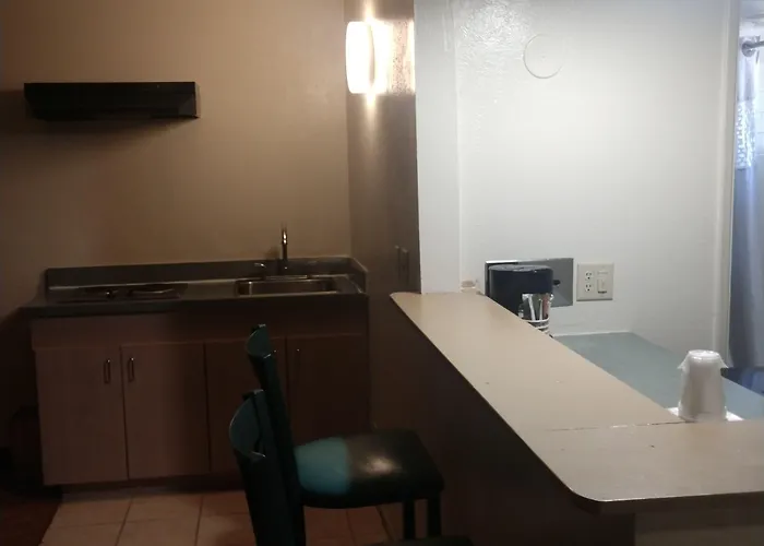 Windemere & Conference Center Hotel